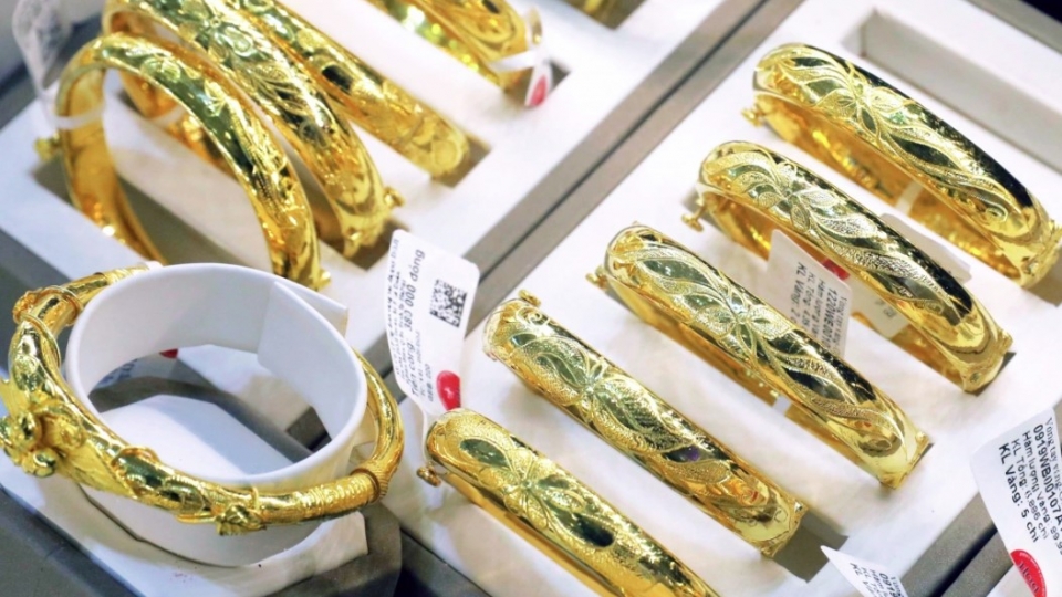 Gold ring price surges to new record of VND96.5 million per tael